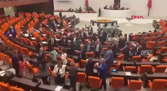 CHP Grubu TBMM Genel Kurulu'nda Işık Açma-Kapatma Eylemi Yaptı