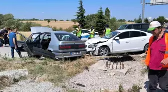 Kütahya'da trafik kazası: 1 ölü, 2 yaralı