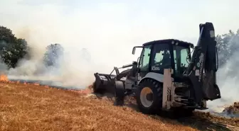 Tekirdağ'da Biçilmiş Buğday Tarlasında Yangın