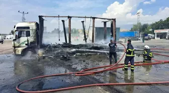 Amasya'da Akaryakıt İstasyonu Önünde Tır Yangını