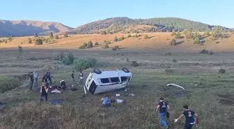 Erzincan'da minibüs devrildi: 1 ölü, 6 yaralı