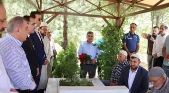 15 Temmuz şehidi Velid Bekdaş, kabri başında anıldı