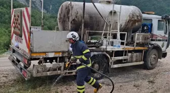 Tokat'ın Niksar ilçesinde kamyonda yangın çıktı