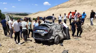 Malatya'da otomobil şarampole yuvarlandı, sürücü yaralandı