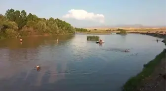 Erzurum'da Nehirde Serinlemek İsterken Bir Çocuk Hayatını Kaybetti