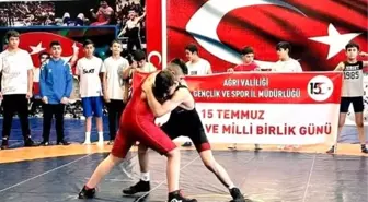 Ağrı'da 15 Temmuz Şehitleri Anma etkinlikleri kapsamında sportif müsabakalar düzenlendi