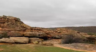 Güney Afrika'daki binlerce yıllık mağara resimleri San halkının sanatına ışık tutuyor