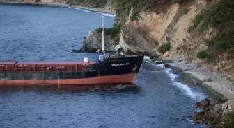 Bursa'da Panama bandıralı kargo gemisi karaya oturdu