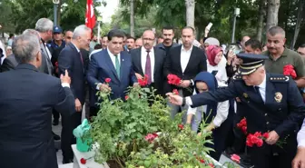 Niğde Valiliği, Şehit Ömer Halisdemir'i Anma Programı Düzenledi