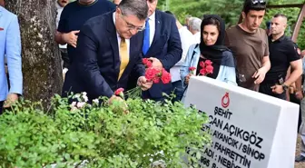 Sinop'ta 15 Temmuz şehidi Açıkgöz, kabri başında anıldı