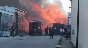 Bursa'da Kereste İmalathanesinde Yangın Çıktı