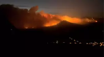 Manisa'da orman yangını! Alevlerle mücadele devam ediyor, 2 mahalle boşaltıldı