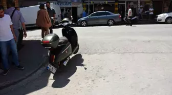 Bilecik'te Otomobil ile Motosiklet Çarpıştı: 1 Yaralı