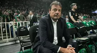 Ergin Ataman, Fenerbahçe'ye demediğini bırakmadı: Benim tek yaptığım onları yenmek