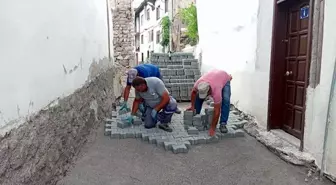 Güdül Belediye Başkanı Mehmet Doğanay, ilçede çalışmalarını sürdürüyor