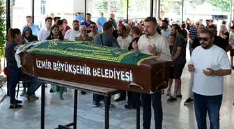 Çeşme'deki yangında hayatını kaybedenler toprağa verildi