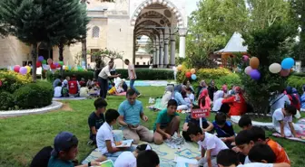 Amasya'da Sultan II. Bayezid Camii'nde Kitap Okuma Etkinliği