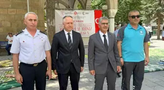 Kayseri Vakıflar Bölge Müdürlüğü Muharrem Ayı Dolayısıyla Aşure Dağıttı