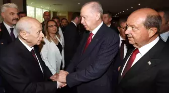 Cumhurbaşkanı Erdoğan'a KKTC'de filografi tablo hediye edildi