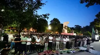 Gazze'ye Destek Amacıyla Namaz Kılındı