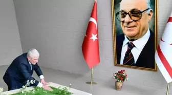 İYİ Parti Genel Başkanı Müsavat Dervişoğlu, Rauf Raif Denktaş'ın Anıt Mezarını Ziyaret Etti