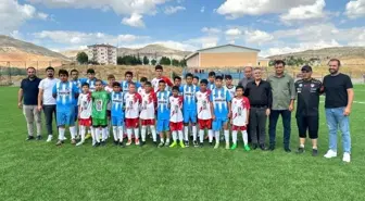 Akkışla'da 11-13 Yaş Futbol Kursu Dostluk Maçı