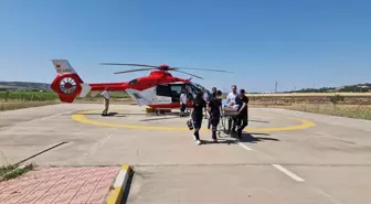 Diyarbakır'da Yaralı Adam Ambulans Helikopterle Hastaneye Ulaştırıldı