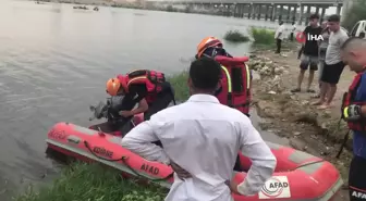 Edirne'de Meriç Nehri'nde kaybolan iki genci arama çalışmaları sürüyor