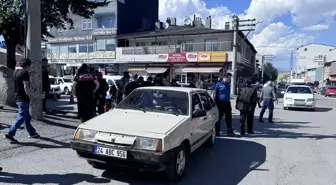 Erzurum'da muhtar araç içinde silahlı saldırıya uğradı