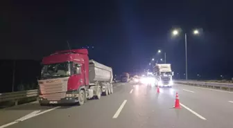 Kuzey Marmara Otoyolu'nda TIR'a Hafriyat Kamyonu Çarptı: 1 Ölü