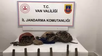 Van'da Yasak Salep Ele Geçirildi