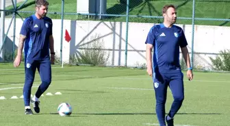 Erzurumspor FK Teknik Direktörü Hakan Kutlu: Yüksek maliyetli oyunculardan uzak duruyoruz