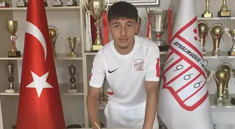 Ayvalıkgücü Belediyespor, genç oyuncu Korel Çal'ı kadrosuna kattı