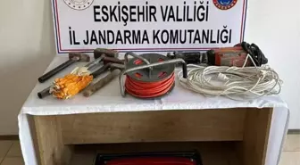 Eskişehir'de İzinsiz Kazı Yapan 3 Şüpheli Gözaltına Alındı