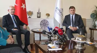 Kılıçdaroğlu, İzmir Büyükşehir Belediye Başkanı Tugay'ı ziyaret etti