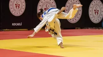 Ümraniye Belediyesi Spor Kulübü, Uluslararası Karete Do Şampiyonası ve Judo Yıldızlar Avrupa Kupası'nda 9 madalya kazandı