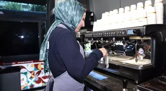 Bağcılar Belediyesi Kadın ve Aile Kültür Sanat Merkezi'nde Barista Eğitimi Alan Kadınlar İşe Başladı