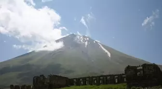 Iğdır Valiliği, Ağrı Dağı'nda faaliyetleri izne bağladı