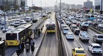 İstanbul'da ulaşıma yüzde 13 zam! İşte metrobüs ve taksi için yeni tarife