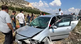 Burdur'da otomobil şarampole devrildi, 8 kişi yaralandı