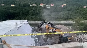 Giresun'da sel ve taşkın riskine karşı yapı yıkıldı