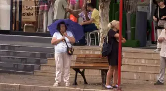 İstanbul Anadolu Yakası'nda Öğle Saatlerinde Yağış Etkili Oldu