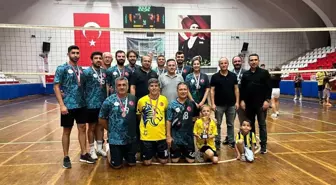 Aydın İl Sağlık Müdürlüğü 15 Temmuz Voleybol Turnuvasında Üçüncü Oldu