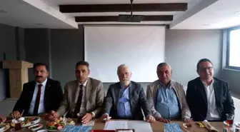 Yeniden Refah Partisi Genel Başkan Yardımcısı Erzurum'da basın mensupları ve partililerle bir araya geldi