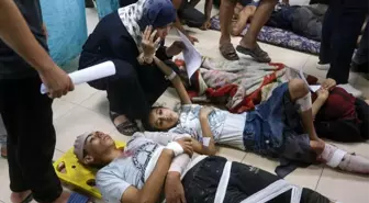 İsrail ordusu Gazze'de bir okulu vurdu: En az 30 Filistinli öldü