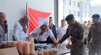 Osmangazi Yörük Türkmen Dernekleri Polislere Aşure İkram Etti