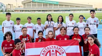 Antalyaspor Atletizm Takımı U14 Türkiye Şampiyonası'nda 10 Madalya Kazandı