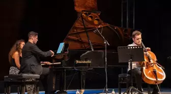 Gümüşlük Müzik Festivali'nde Poyraz Baltacıgil ve Cem Esen konser verdi