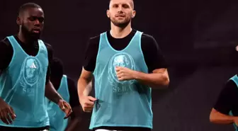 Beşiktaş, Ante Rebic'in sözleşmesini feshetti