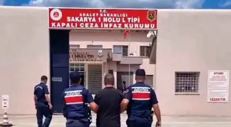 Ferizli'de 145 suç kaydı olan kişi eski eşinin evinde yakalandı